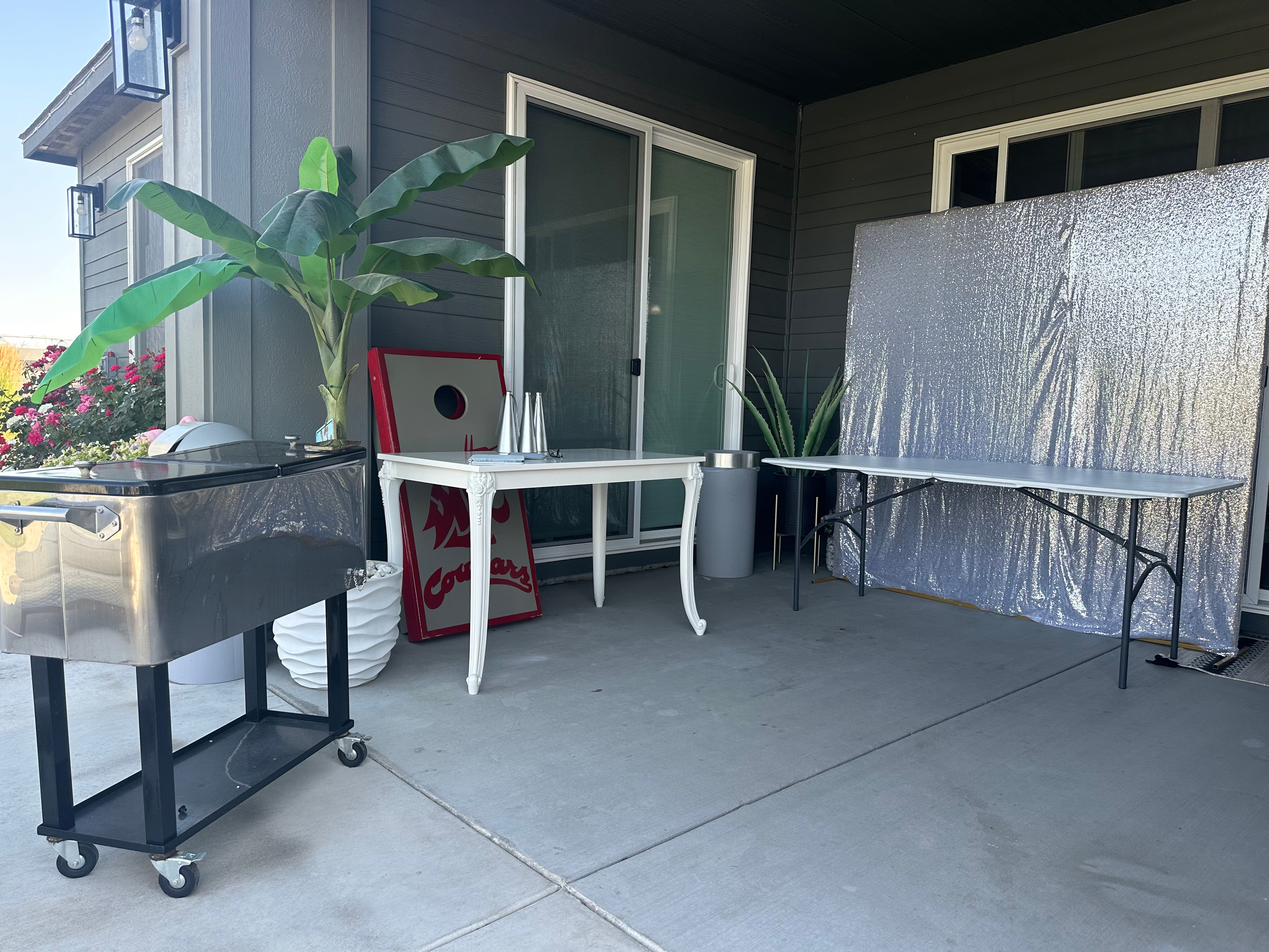 Outdoor amenities, cooler and styling props